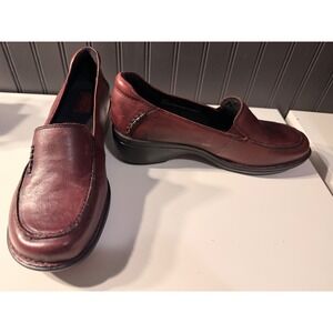 Clark's burgundy  women' platform shoes